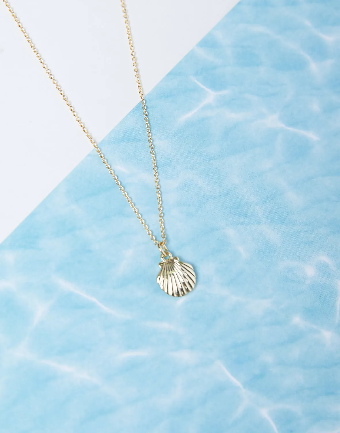 Dainty Shell Necklace