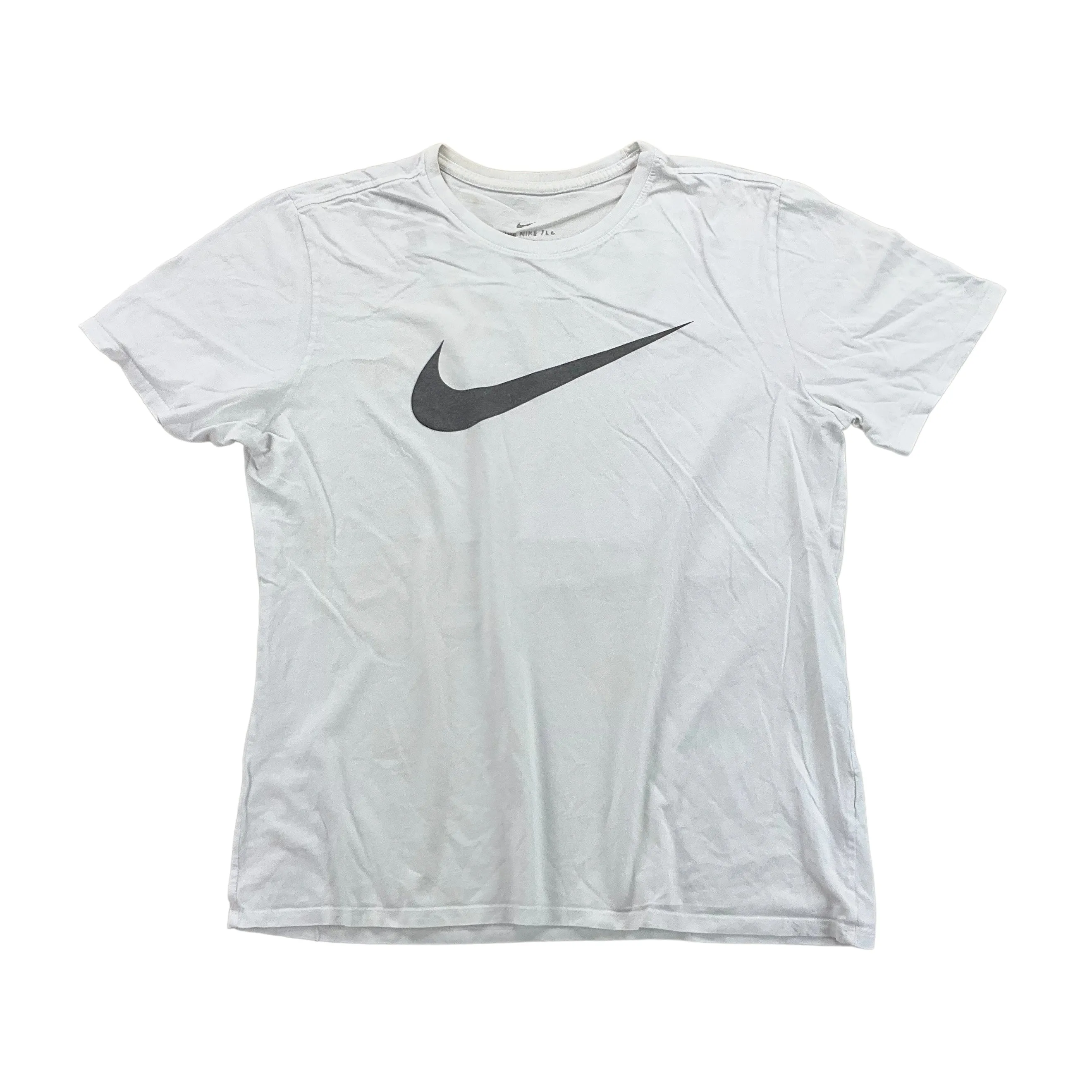 Nike T-Shirt - Medium