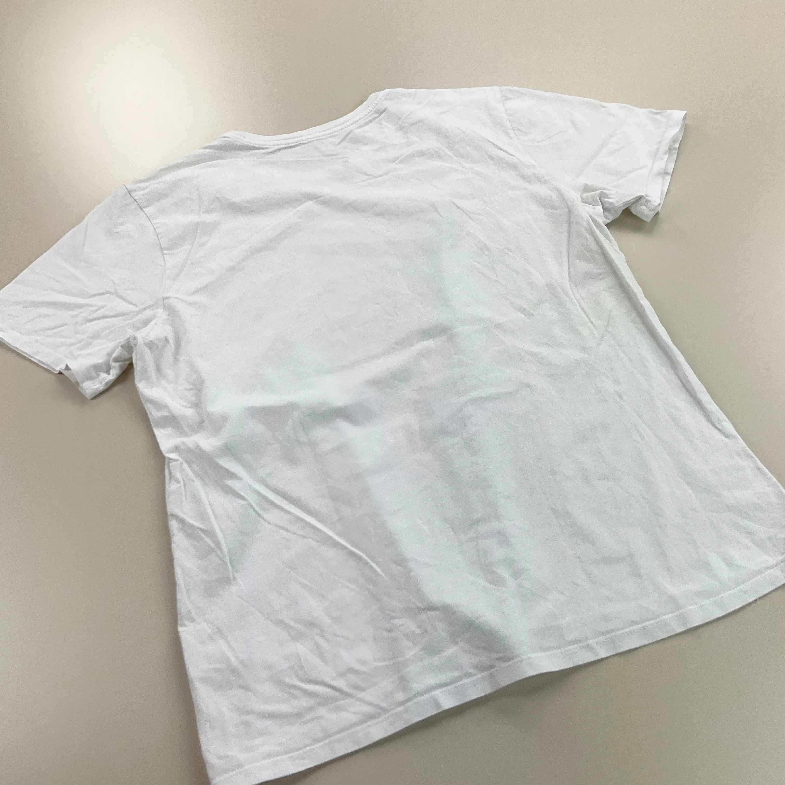 Nike T-Shirt - Medium