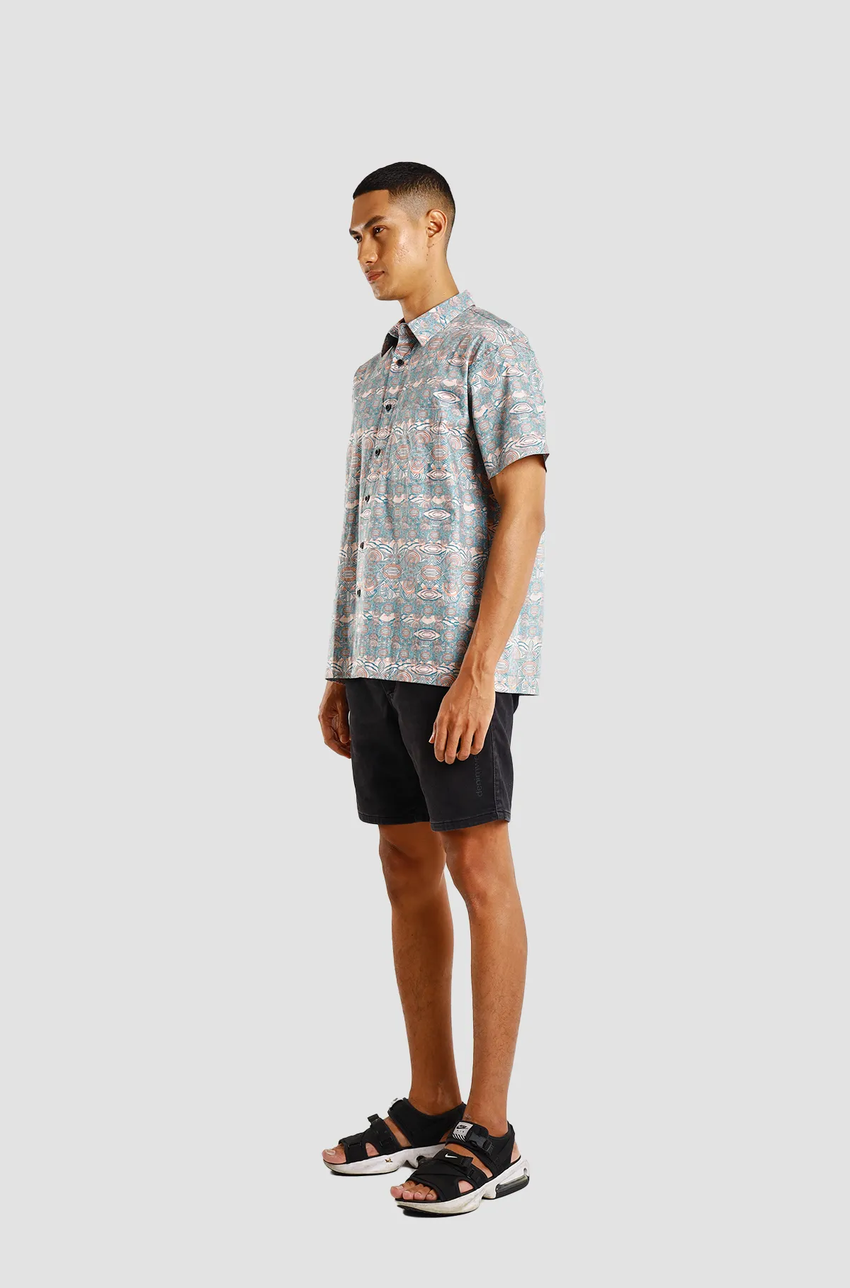 Nusantara Modern Fit Contra Mony in Shell Coral