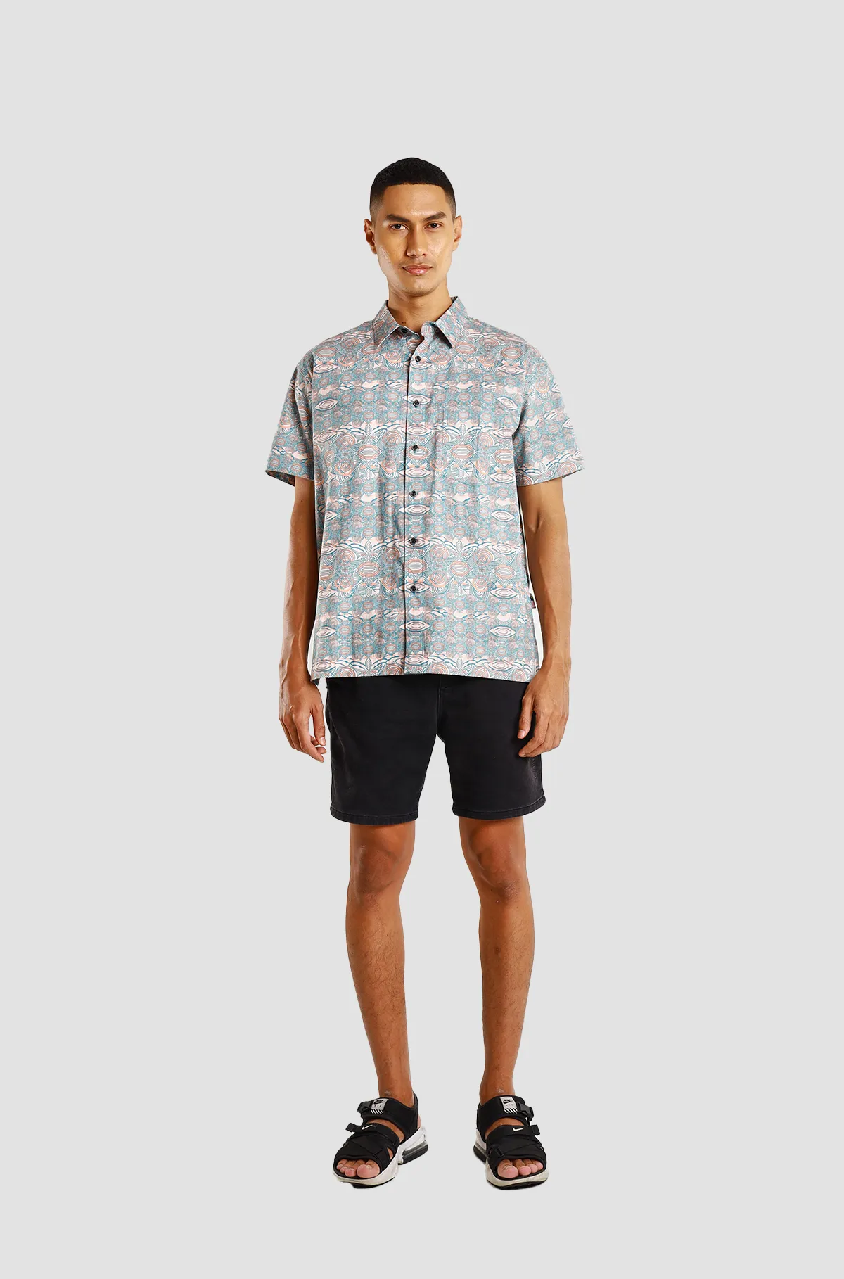 Nusantara Modern Fit Contra Mony in Shell Coral