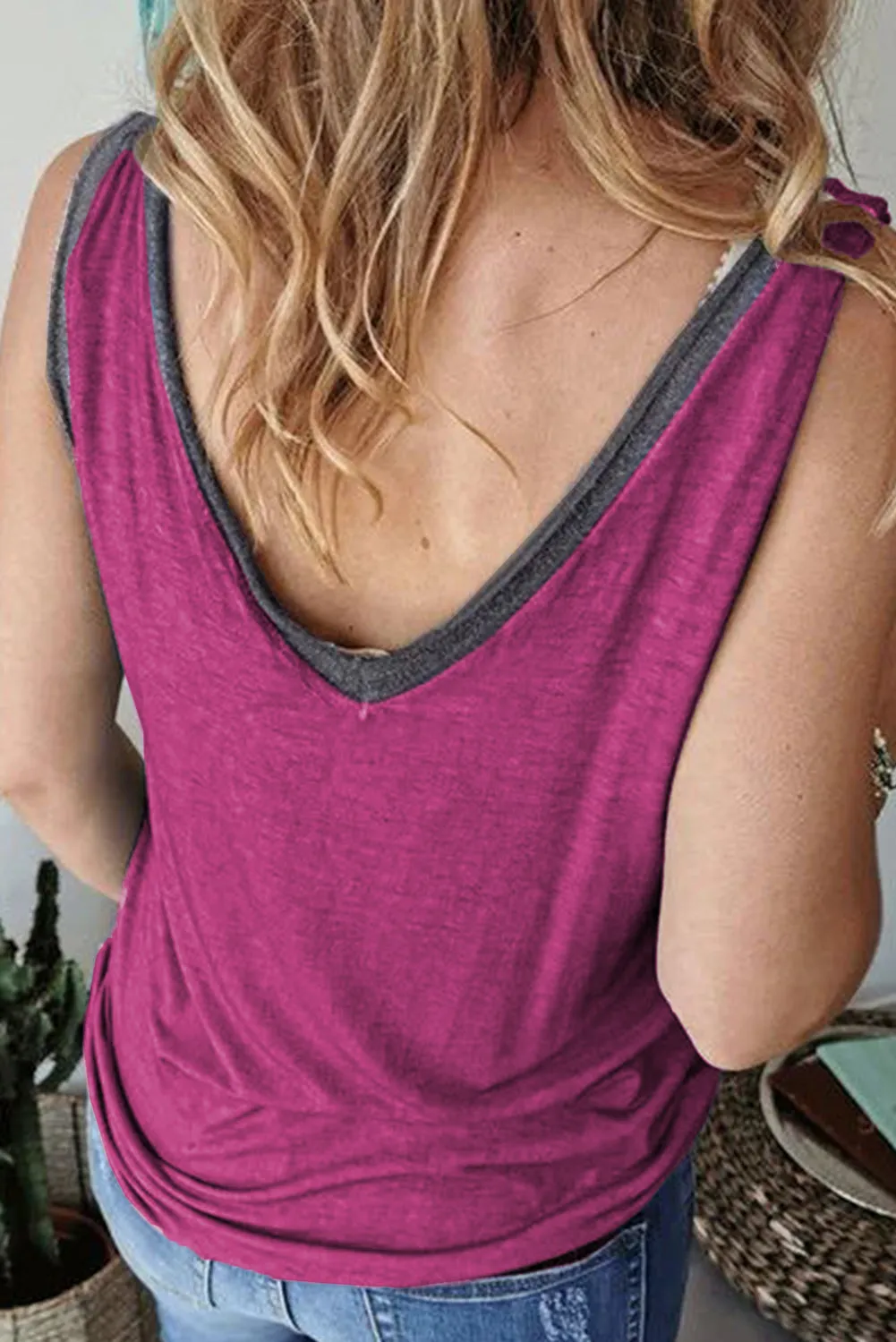 Sweat-absorbing Sheer V Neck Front And Back Tank Top